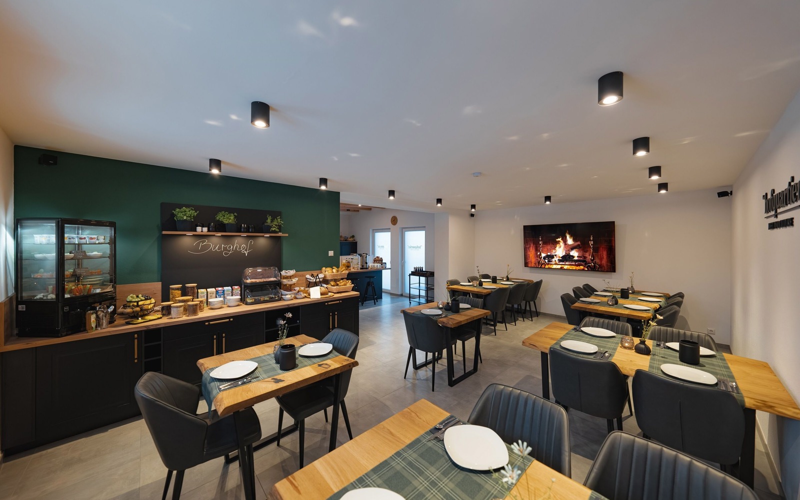 Innenraum Frühstückscafé, Foto: Nick Jantschke, Lizenz: Hofquartier Hoyerswerda