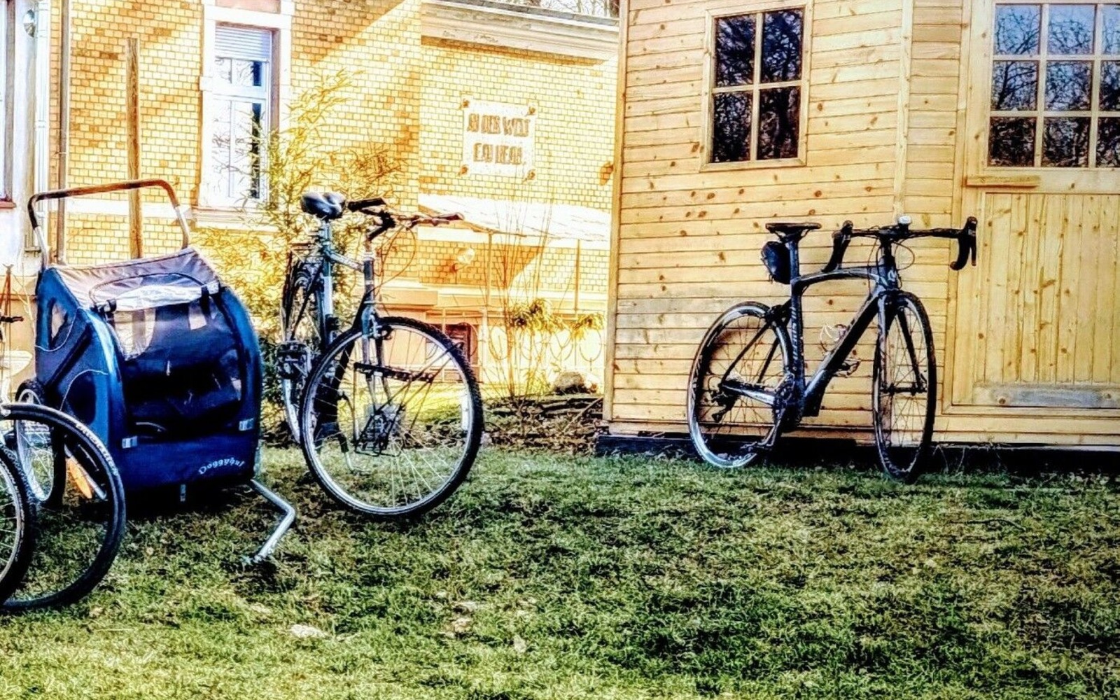 Kinderanhänger und Leihrad von FamilyandBike, Foto: E. Grieger, Lizenz: E. Grieger