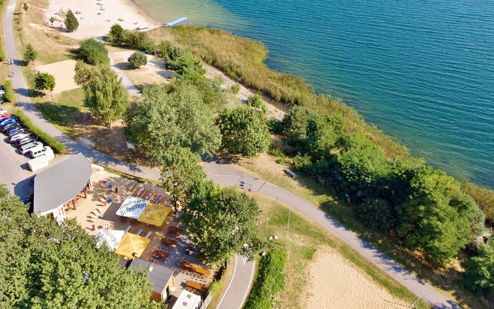 Hipo's Beachbar von oben, Foto: Jörg Berndt, Lizenz: Camping- und Caravanparadies Dreiweiberner See